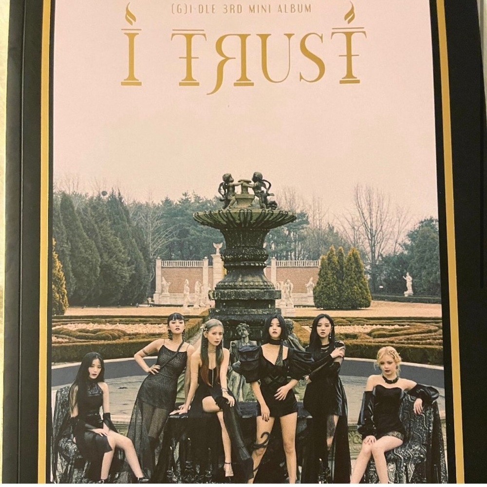 (G) I-DLE I TRUST (TRUE VER.) - K-POP ALBUM